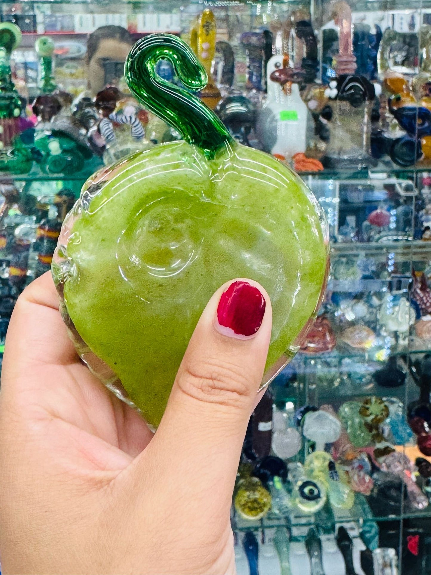 Green leaf handpipe