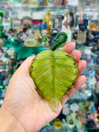 Green leaf handpipe