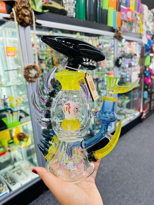 Extraterrestrial Invader Bong