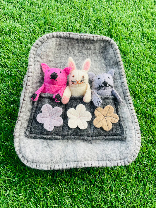 Woolen felt puppet bag