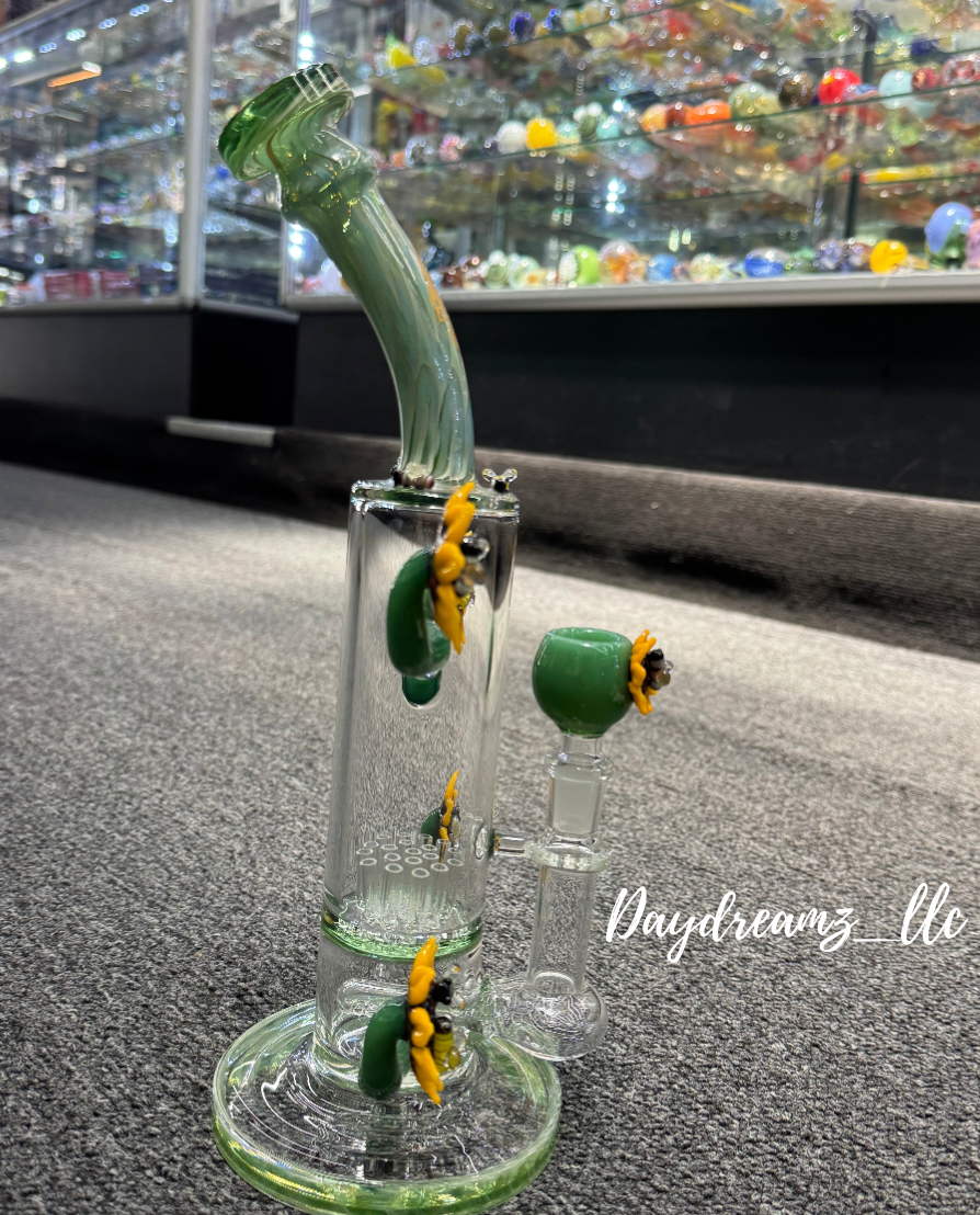 12” Perching Sunflower Bee Water Pipe – 14mm